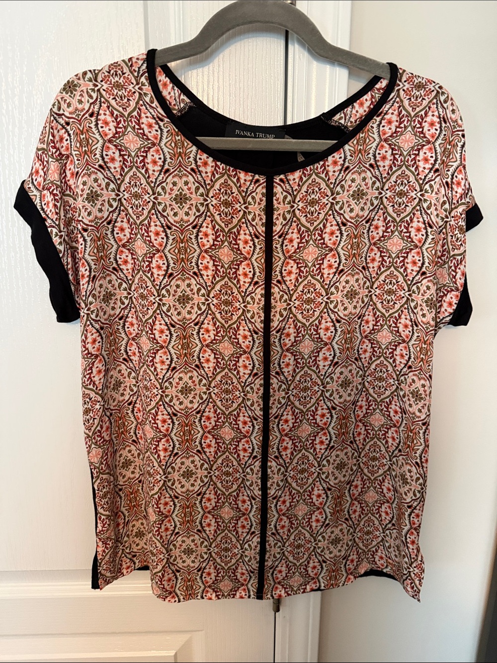 Ivanka Trump Black-Trim Printed Short Sleeve Tee with Red and Green Pattern
